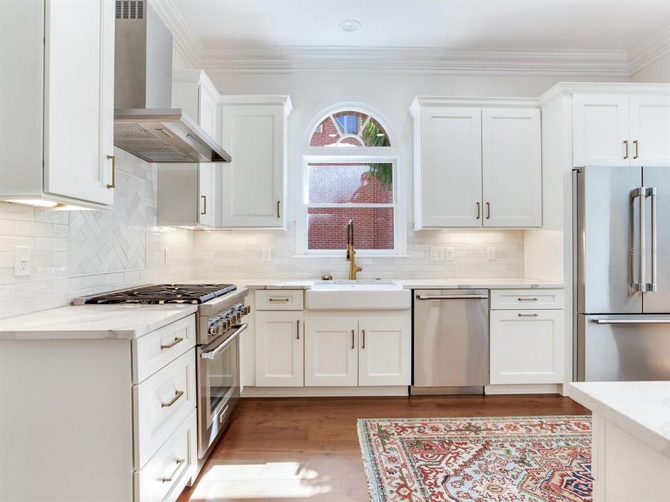 En Venta: $2,149,998 (4 camas, 4 baños, 4689 Pies cuadrados)