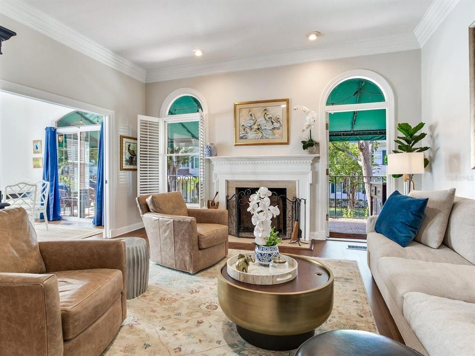 En Venta: $2,149,998 (4 camas, 4 baños, 4689 Pies cuadrados)