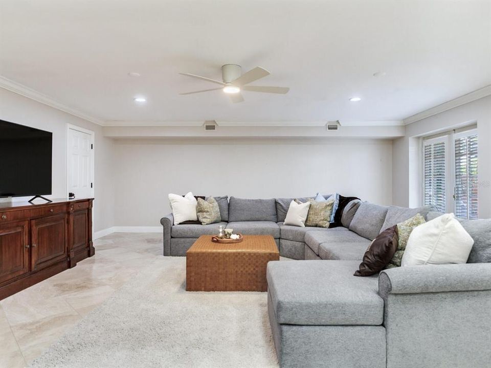 En Venta: $2,149,998 (4 camas, 4 baños, 4689 Pies cuadrados)