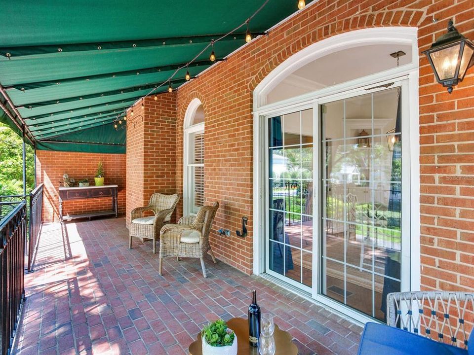 En Venta: $2,149,998 (4 camas, 4 baños, 4689 Pies cuadrados)