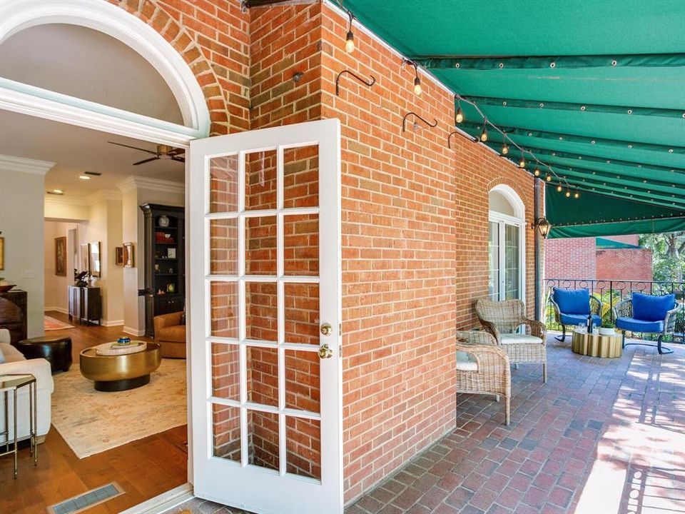 En Venta: $2,149,998 (4 camas, 4 baños, 4689 Pies cuadrados)