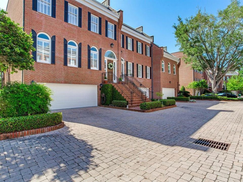 En Venta: $2,149,998 (4 camas, 4 baños, 4689 Pies cuadrados)