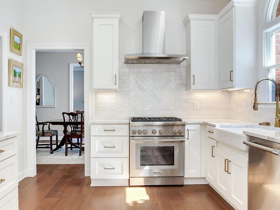 En Venta: $2,149,998 (4 camas, 4 baños, 4689 Pies cuadrados)