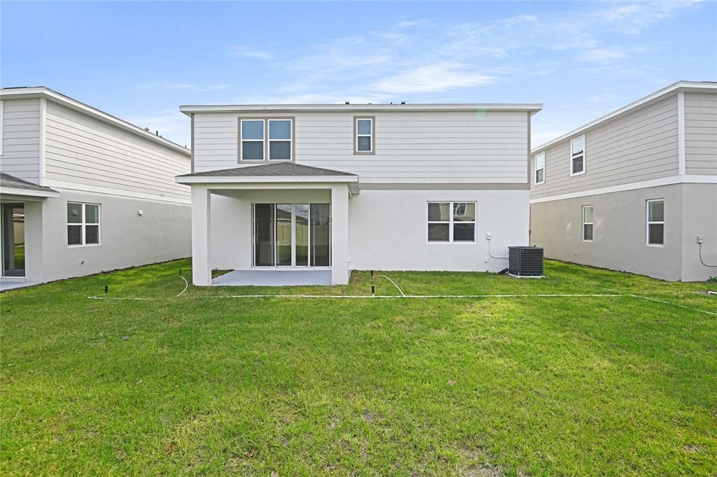 Activo con contrato: $344,999 (4 camas, 3 baños, 2670 Pies cuadrados)