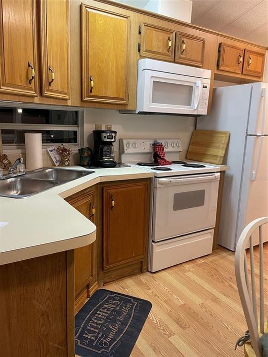 For Sale: $1,299,000 (0 beds, 0 baths, 4242 Square Feet)