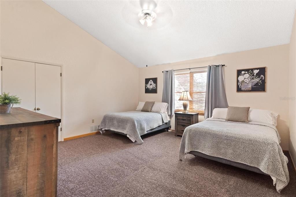 For Sale: $1,299,000 (0 beds, 0 baths, 4242 Square Feet)