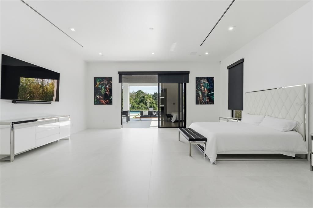 For Sale: $2,990,000 (5 beds, 3 baths, 4786 Square Feet)