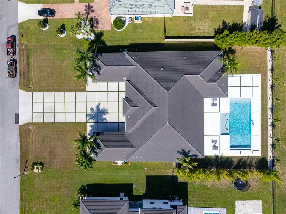 For Sale: $2,990,000 (5 beds, 3 baths, 4786 Square Feet)