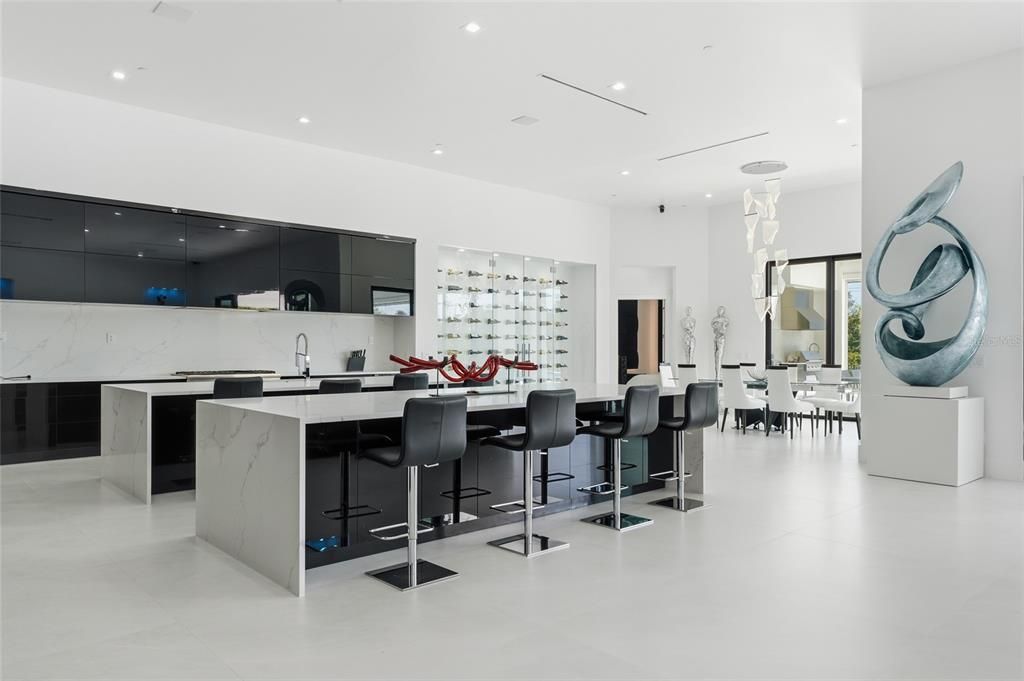 For Sale: $2,990,000 (5 beds, 3 baths, 4786 Square Feet)