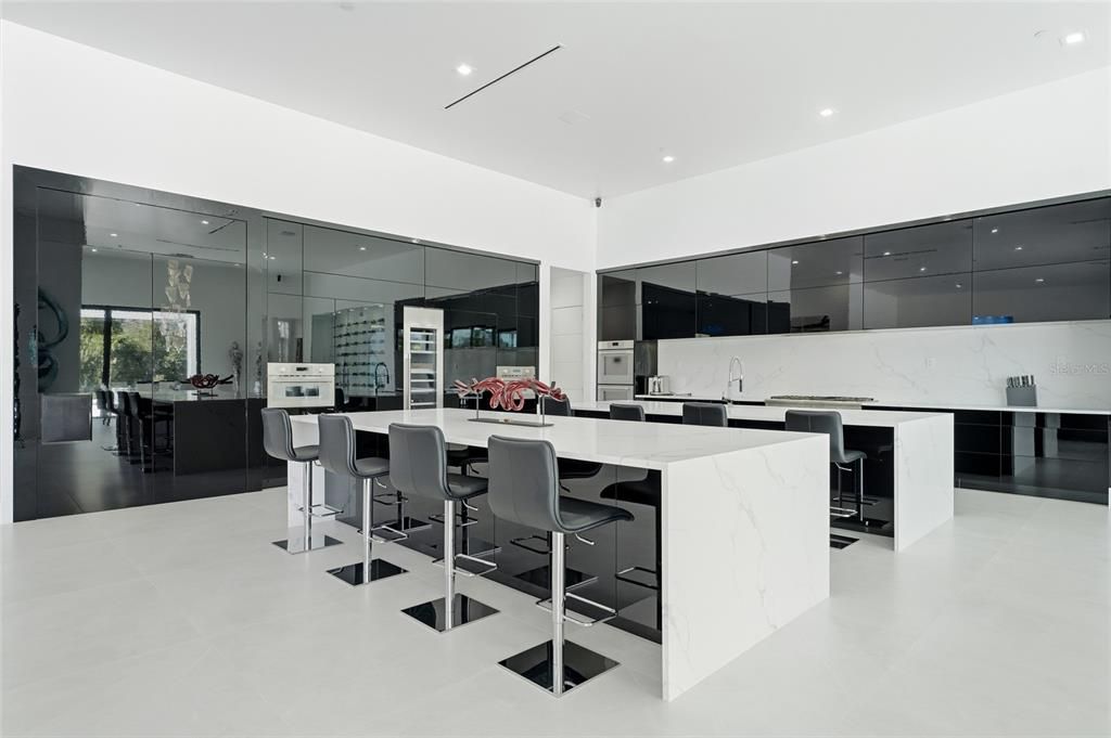 For Sale: $2,990,000 (5 beds, 3 baths, 4786 Square Feet)