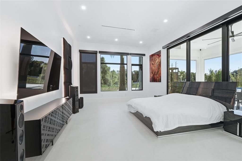 For Sale: $2,990,000 (5 beds, 3 baths, 4786 Square Feet)