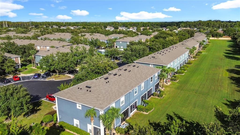 待售: $264,900 (2 贝兹, 2 浴室, 1071 平方英尺)