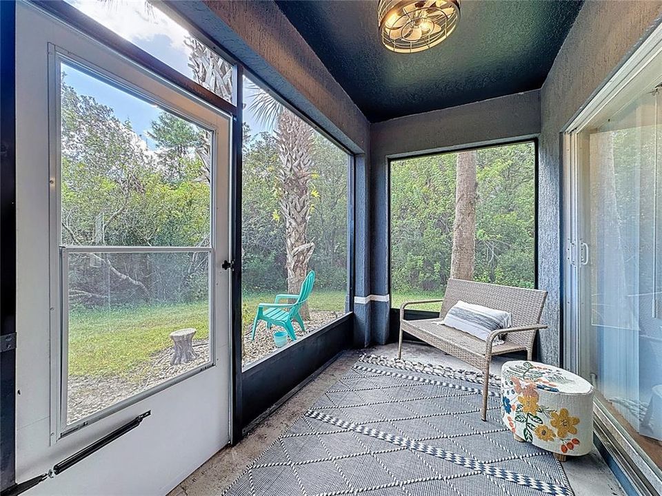 待售: $264,900 (2 贝兹, 2 浴室, 1071 平方英尺)