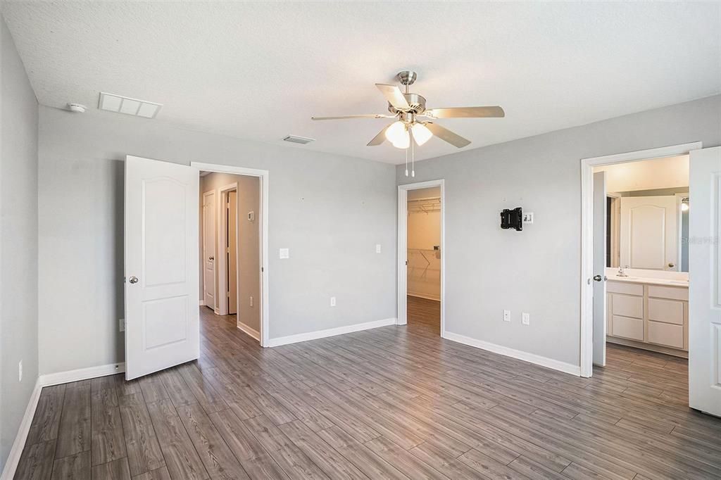 На продажу: $285,000 (2 спален, 2 ванн, 1615 Квадратных фут)