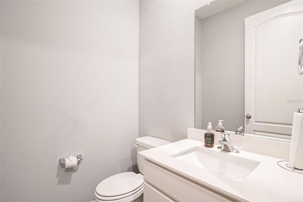 На продажу: $285,000 (2 спален, 2 ванн, 1615 Квадратных фут)