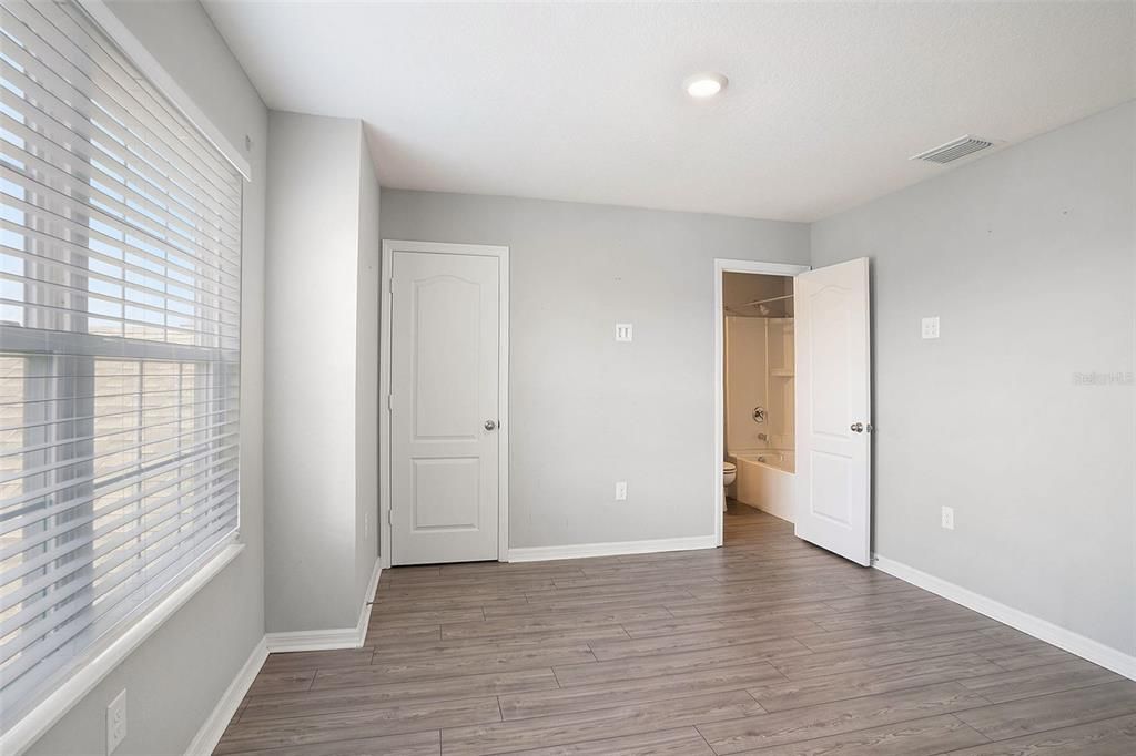 На продажу: $285,000 (2 спален, 2 ванн, 1615 Квадратных фут)