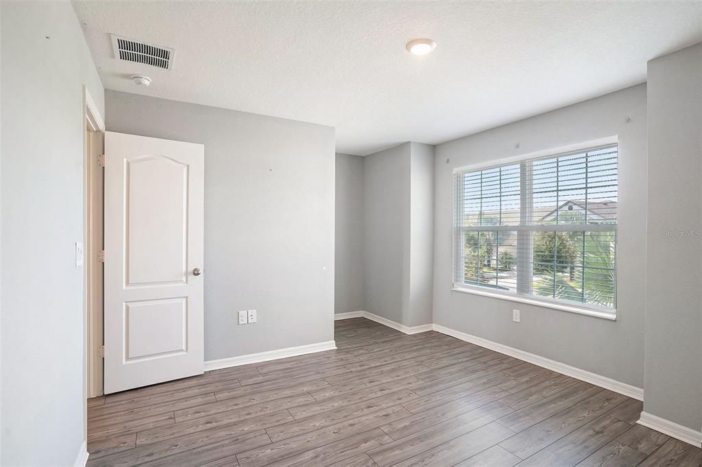 На продажу: $285,000 (2 спален, 2 ванн, 1615 Квадратных фут)