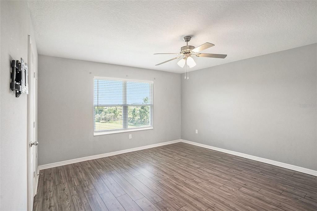 На продажу: $285,000 (2 спален, 2 ванн, 1615 Квадратных фут)