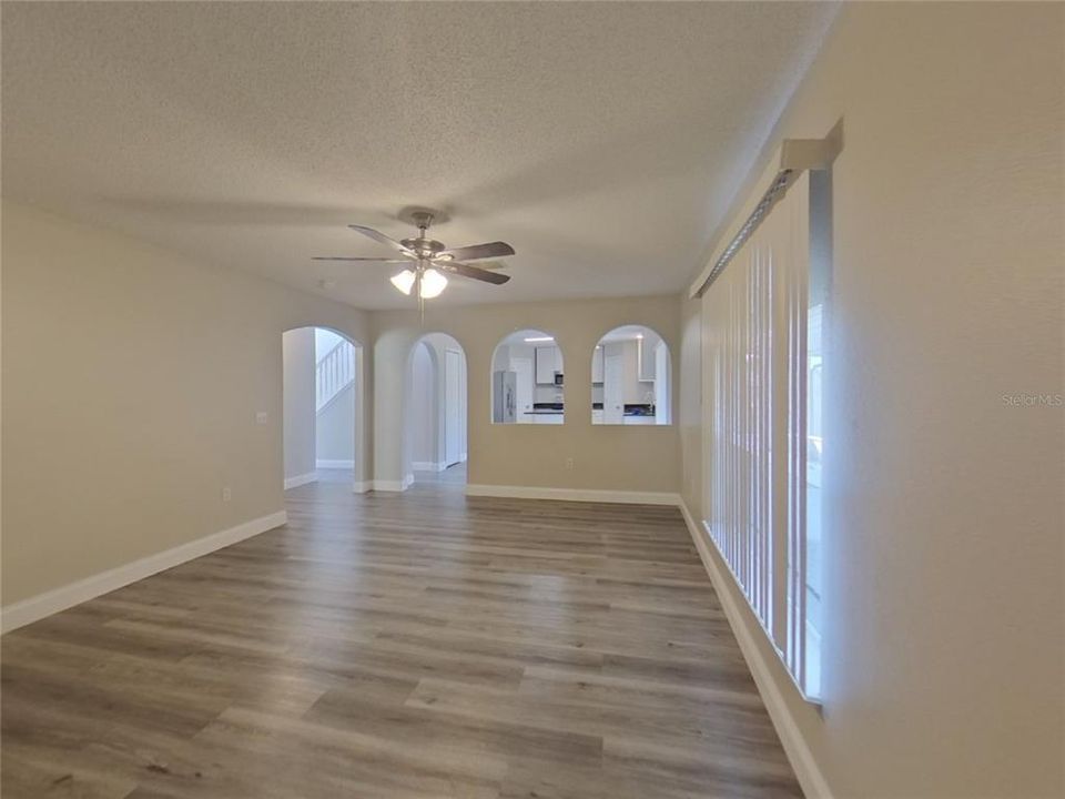 合同活跃: $2,249 (4 贝兹, 2 浴室, 2236 平方英尺)