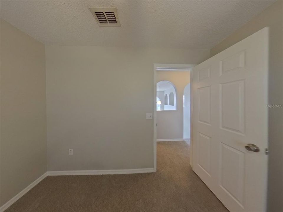 合同活跃: $2,249 (4 贝兹, 2 浴室, 2236 平方英尺)