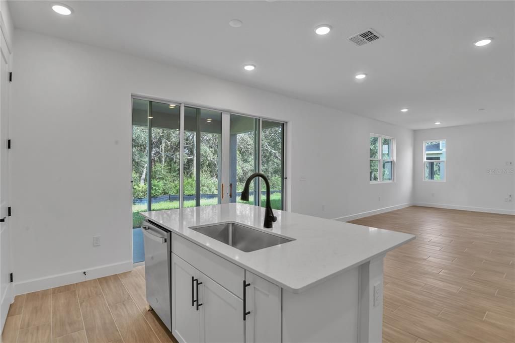 Active With Contract: $515,973 (4 beds, 3 baths, 2670 Square Feet)