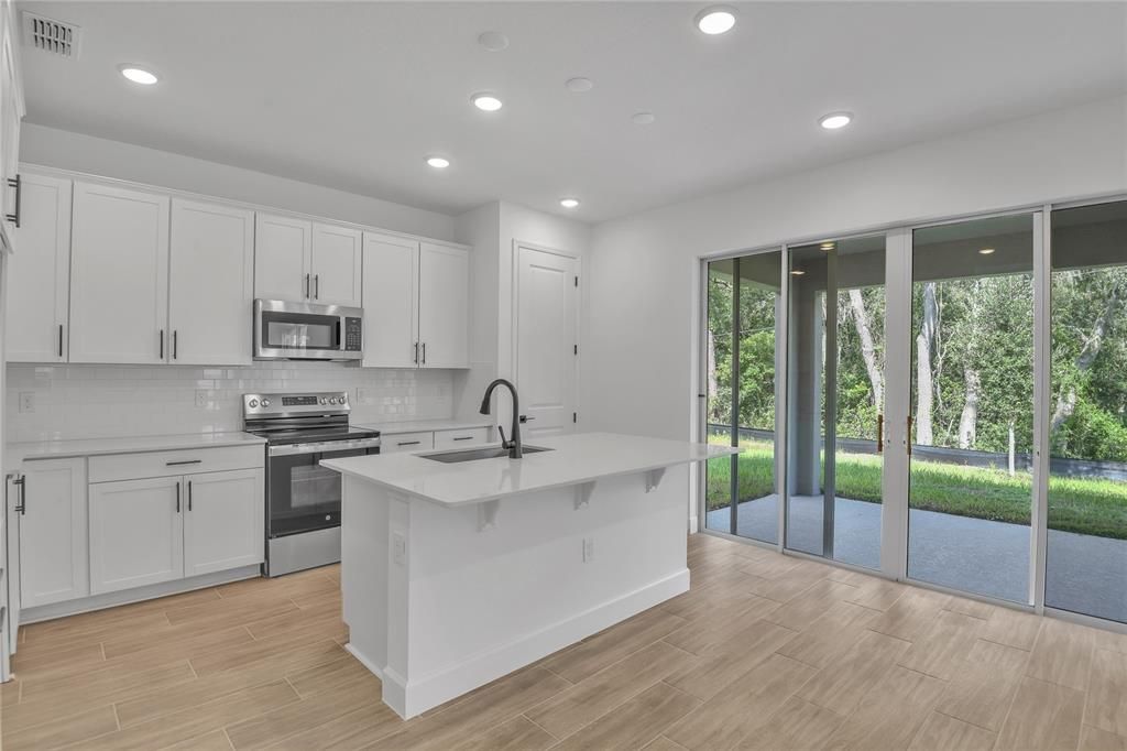 Active With Contract: $515,973 (4 beds, 3 baths, 2670 Square Feet)