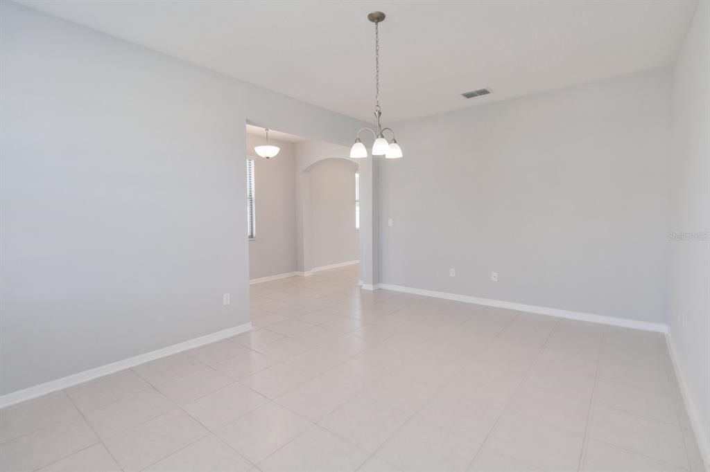 В аренду: $2,300 (4 спален, 2 ванн, 2092 Квадратных фут)