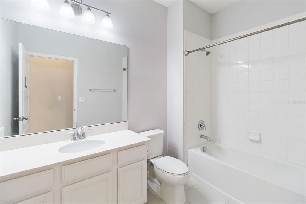 В аренду: $2,300 (4 спален, 2 ванн, 2092 Квадратных фут)