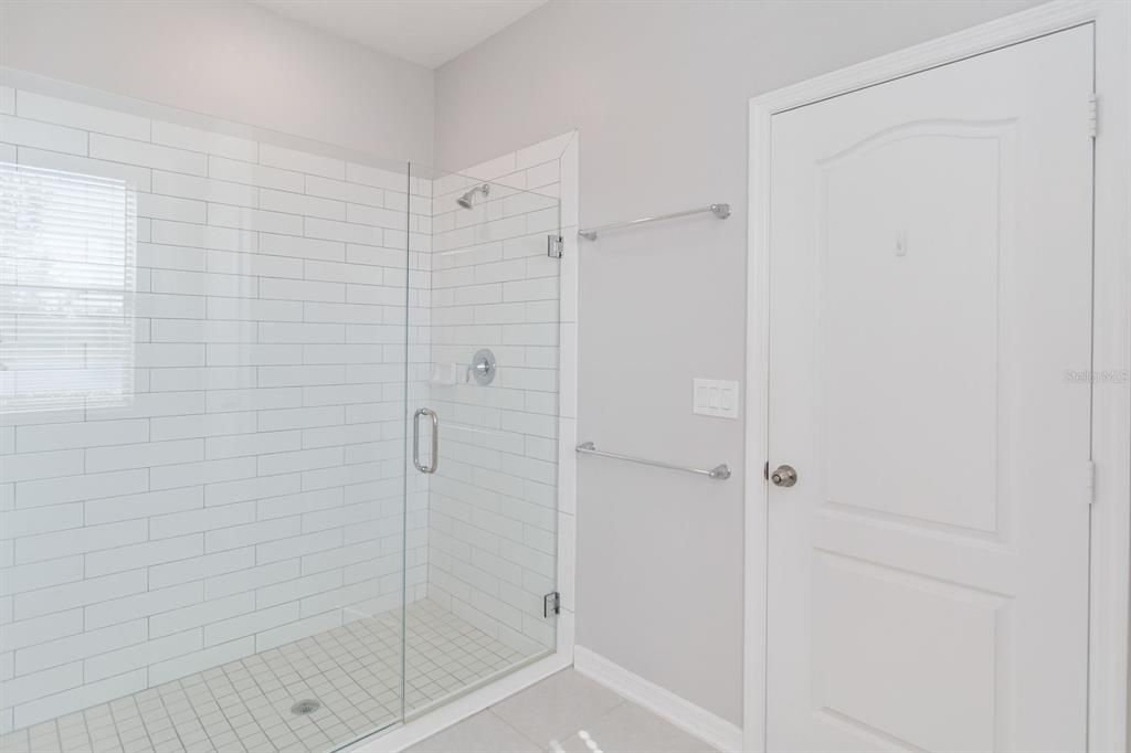 В аренду: $2,300 (4 спален, 2 ванн, 2092 Квадратных фут)