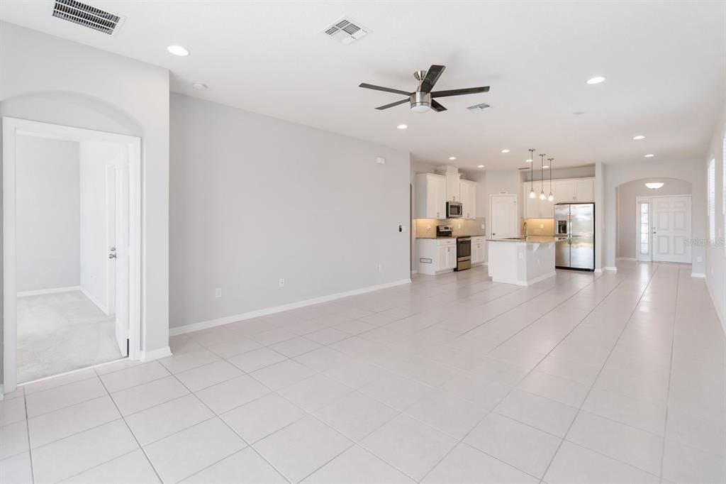 В аренду: $2,300 (4 спален, 2 ванн, 2092 Квадратных фут)