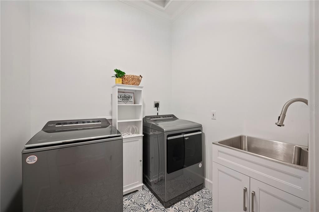 На продажу: $1,200,000 (4 спален, 4 ванн, 4660 Квадратных фут)