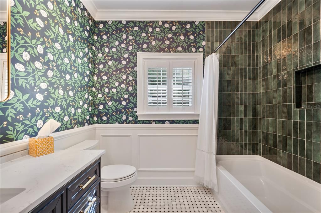 На продажу: $1,200,000 (4 спален, 4 ванн, 4660 Квадратных фут)