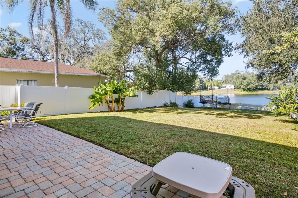 合同活跃: $499,000 (3 贝兹, 3 浴室, 2100 平方英尺)