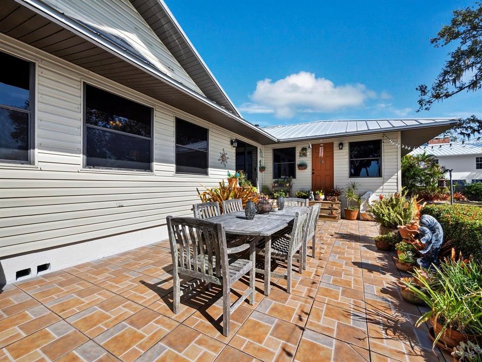 En Venta: $1,200,000 (3 camas, 2 baños, 2409 Pies cuadrados)