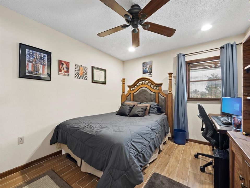 En Venta: $1,200,000 (3 camas, 2 baños, 2409 Pies cuadrados)