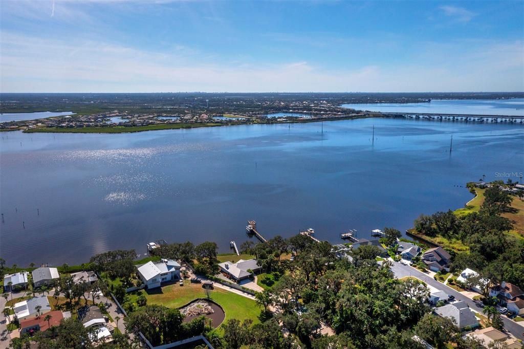 En Venta: $1,200,000 (3 camas, 2 baños, 2409 Pies cuadrados)