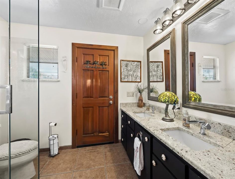 En Venta: $1,200,000 (3 camas, 2 baños, 2409 Pies cuadrados)