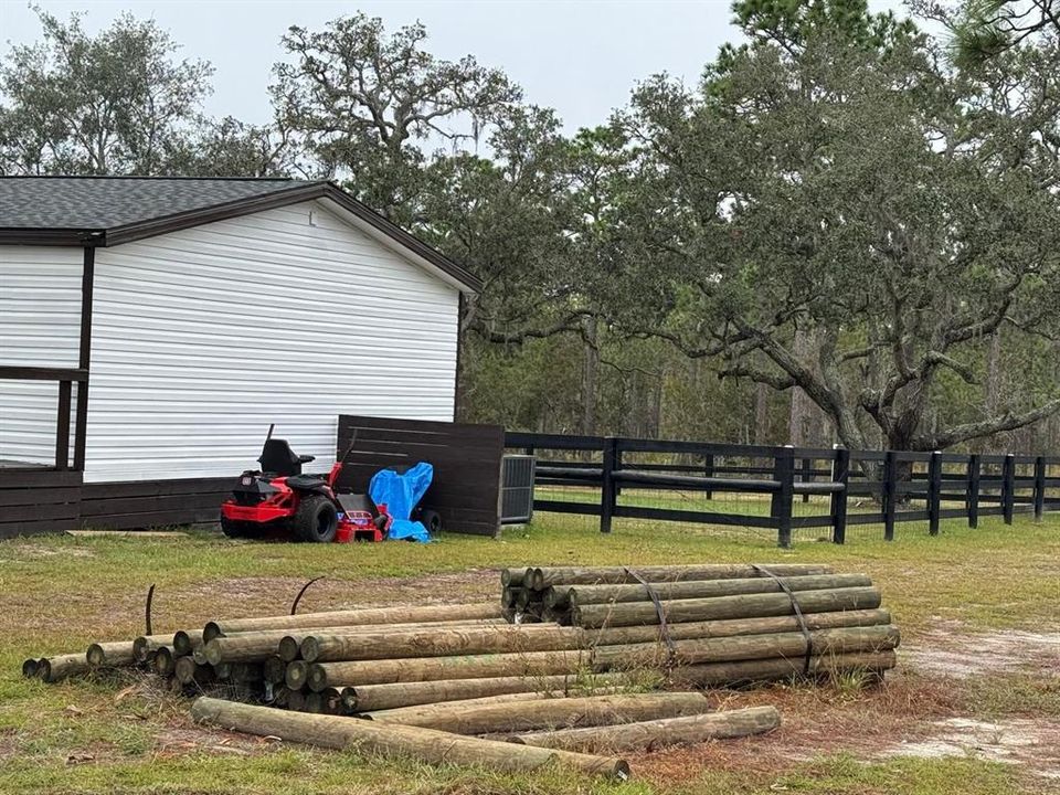 For Sale: $385,000 (3 beds, 2 baths, 1404 Square Feet)