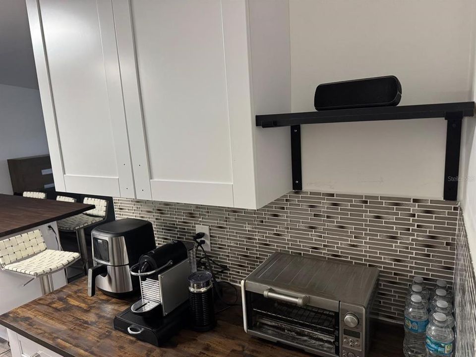 For Sale: $385,000 (3 beds, 2 baths, 1404 Square Feet)