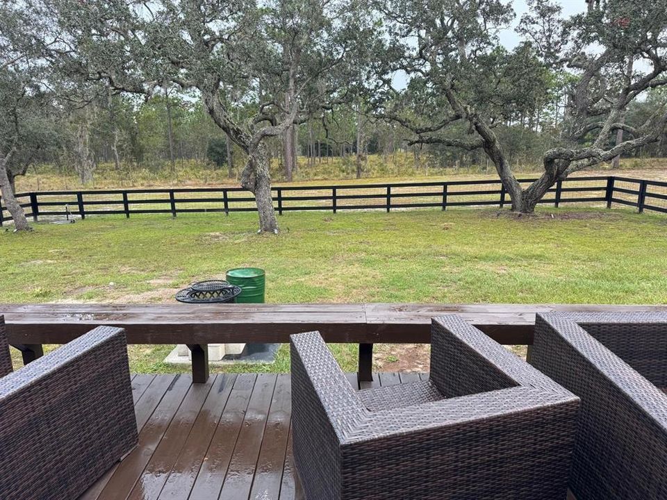 For Sale: $385,000 (3 beds, 2 baths, 1404 Square Feet)