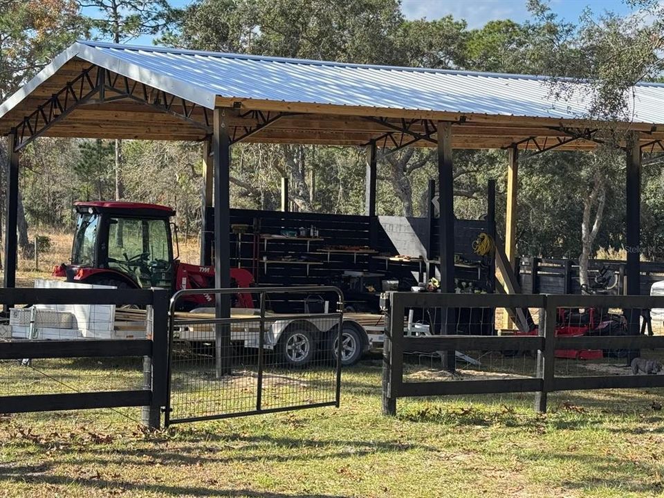 For Sale: $385,000 (3 beds, 2 baths, 1404 Square Feet)