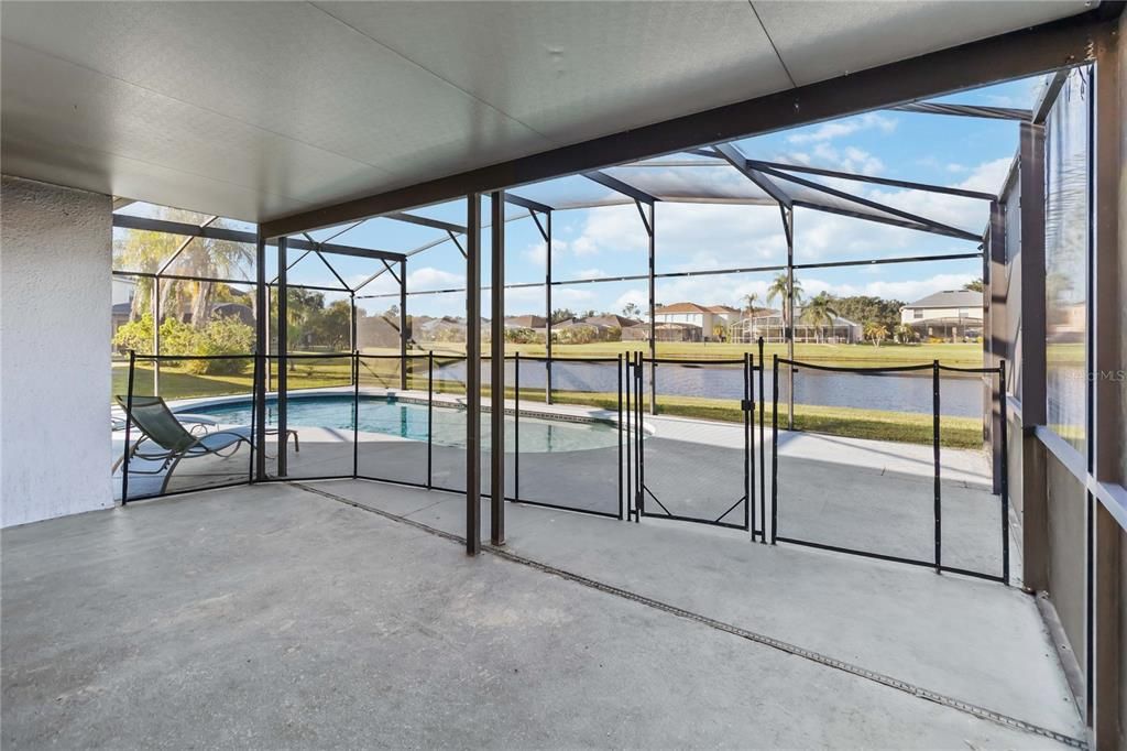 На продажу: $395,000 (4 спален, 2 ванн, 2778 Квадратных фут)