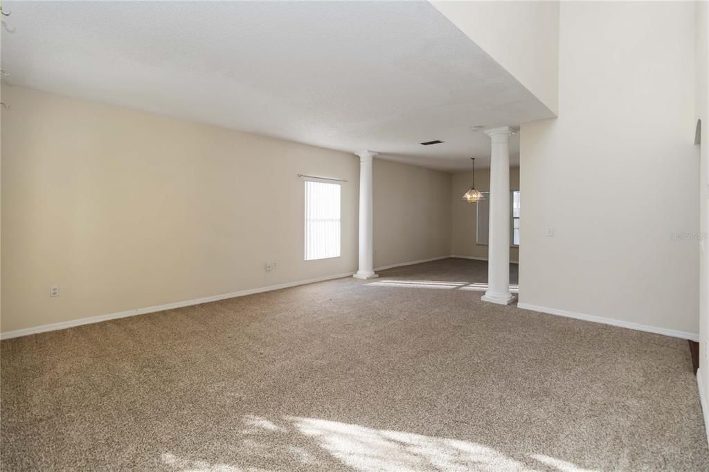 На продажу: $395,000 (4 спален, 2 ванн, 2778 Квадратных фут)