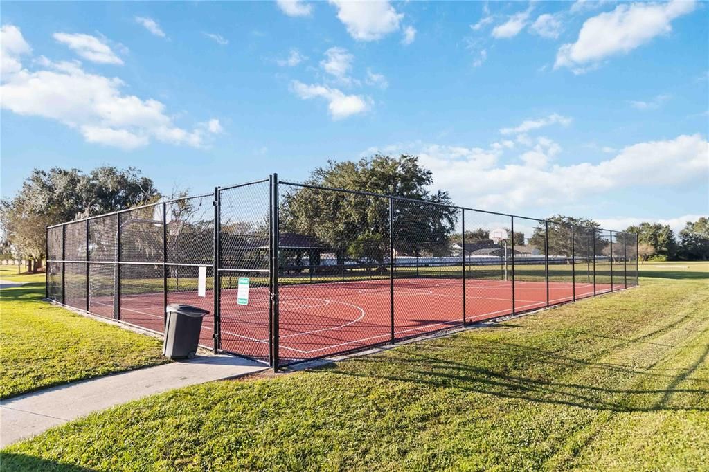 На продажу: $395,000 (4 спален, 2 ванн, 2778 Квадратных фут)