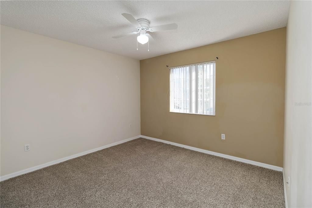 На продажу: $395,000 (4 спален, 2 ванн, 2778 Квадратных фут)