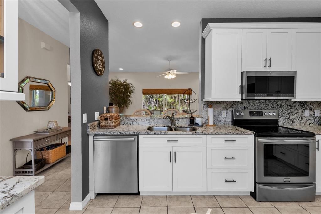 Под контрактом: $270,000 (2 спален, 2 ванн, 1264 Квадратных фут)