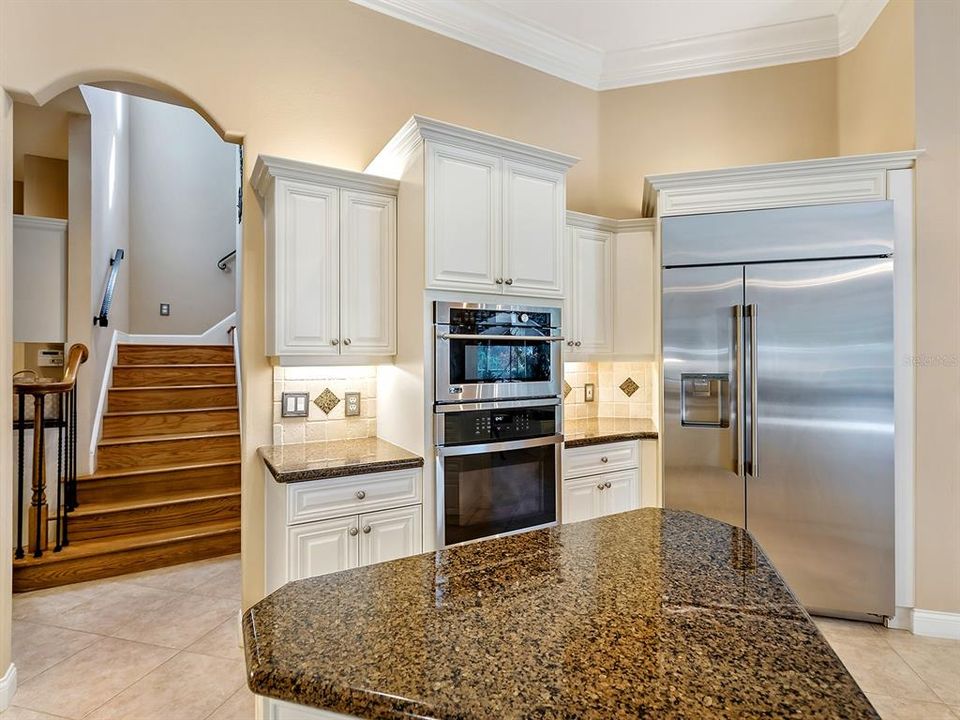 For Sale: $1,649,000 (4 beds, 4 baths, 3984 Square Feet)