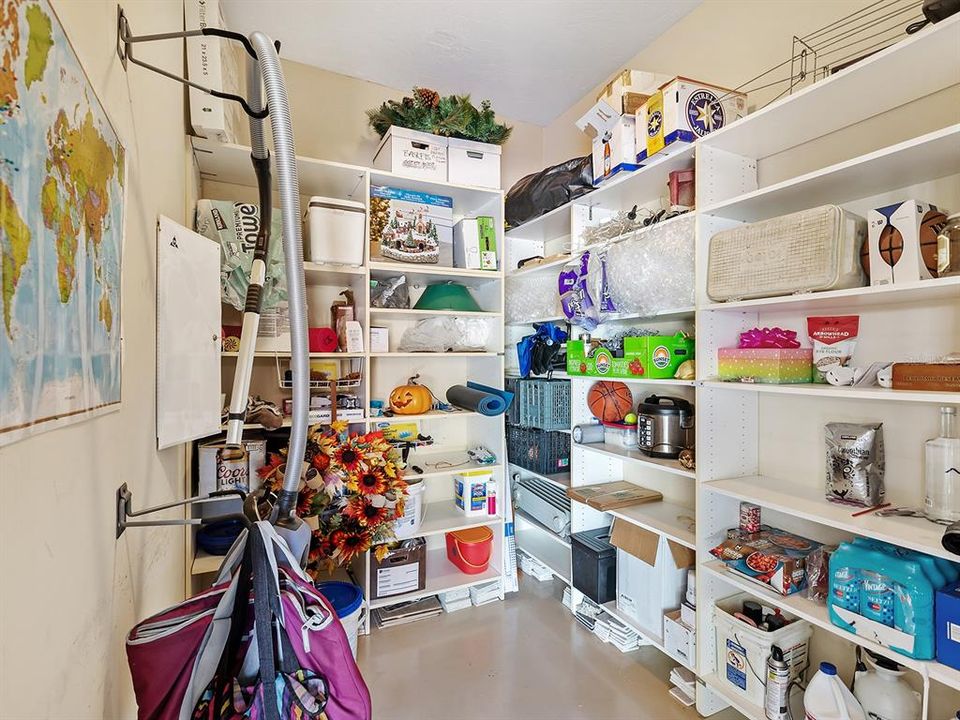 For Sale: $1,649,000 (4 beds, 4 baths, 3984 Square Feet)