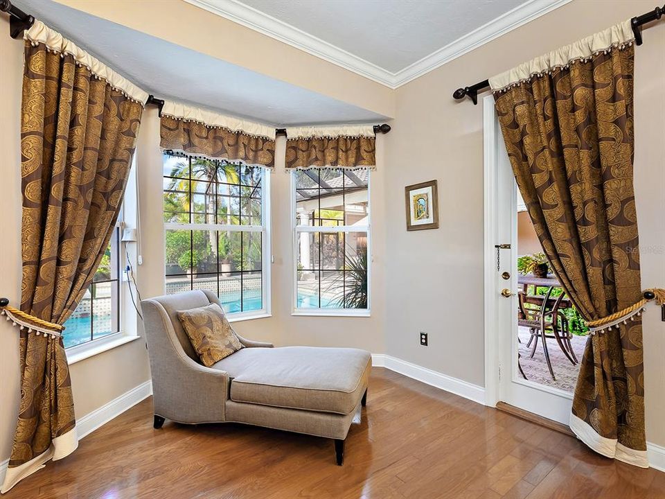 For Sale: $1,649,000 (4 beds, 4 baths, 3984 Square Feet)