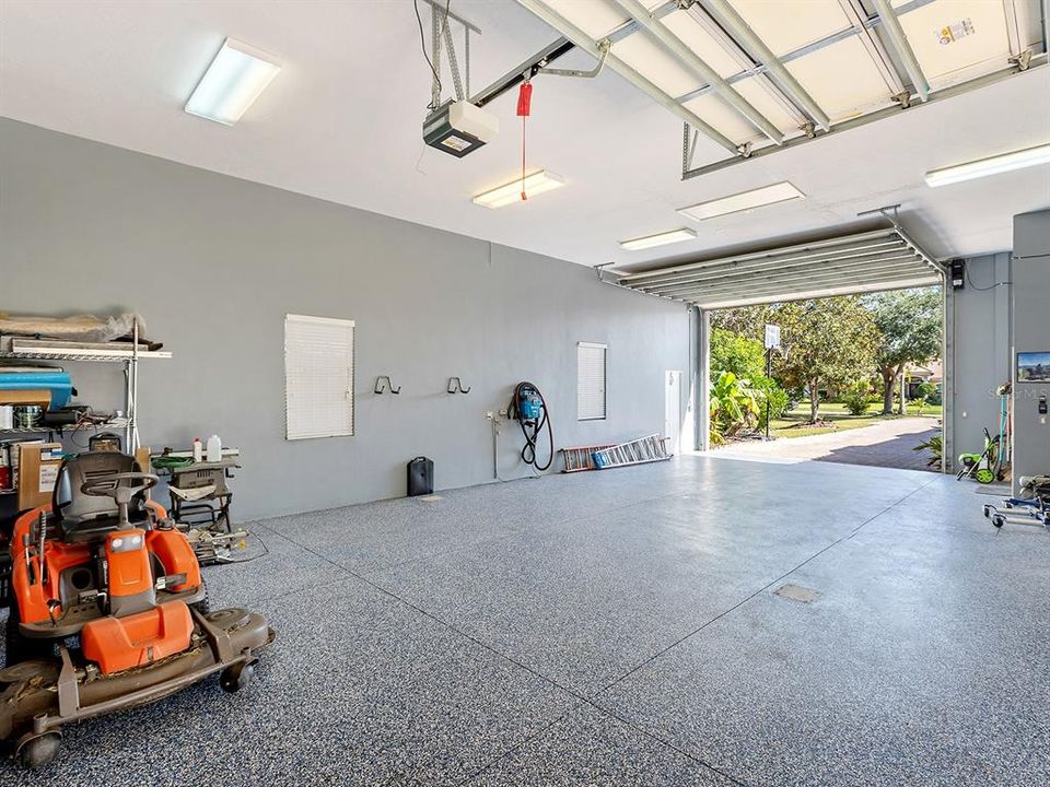 For Sale: $1,649,000 (4 beds, 4 baths, 3984 Square Feet)